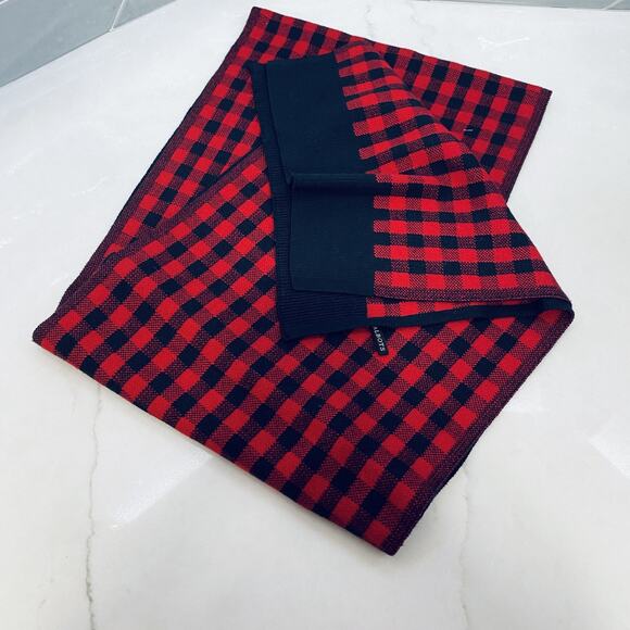 Talbots Scarf Womens Red Black Buffalo Plaid Knit Winter Lumberjack Holiday NWOT - Picture 1 of 4